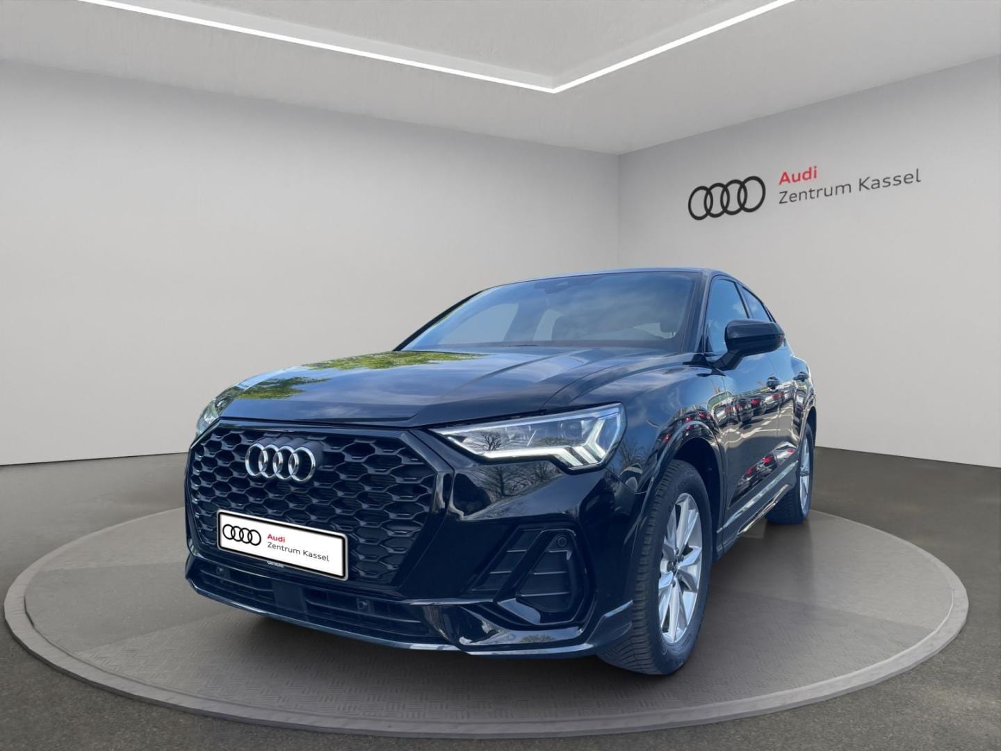Bild über Audi Q3 Sportback S line 35 TFSI S tronic - für weitere Informationen kontaktieren Sie den Audi Partner