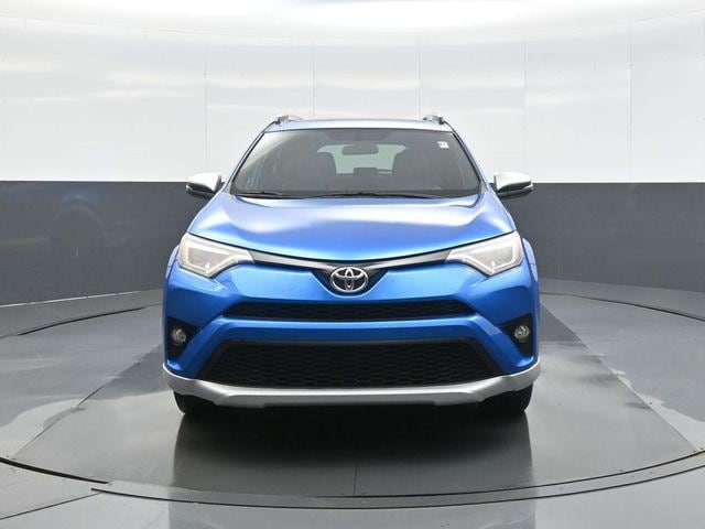 Used 2016 Toyota RAV4 SE with VIN JTMJFREVXGJ071318 for sale in Kansas City