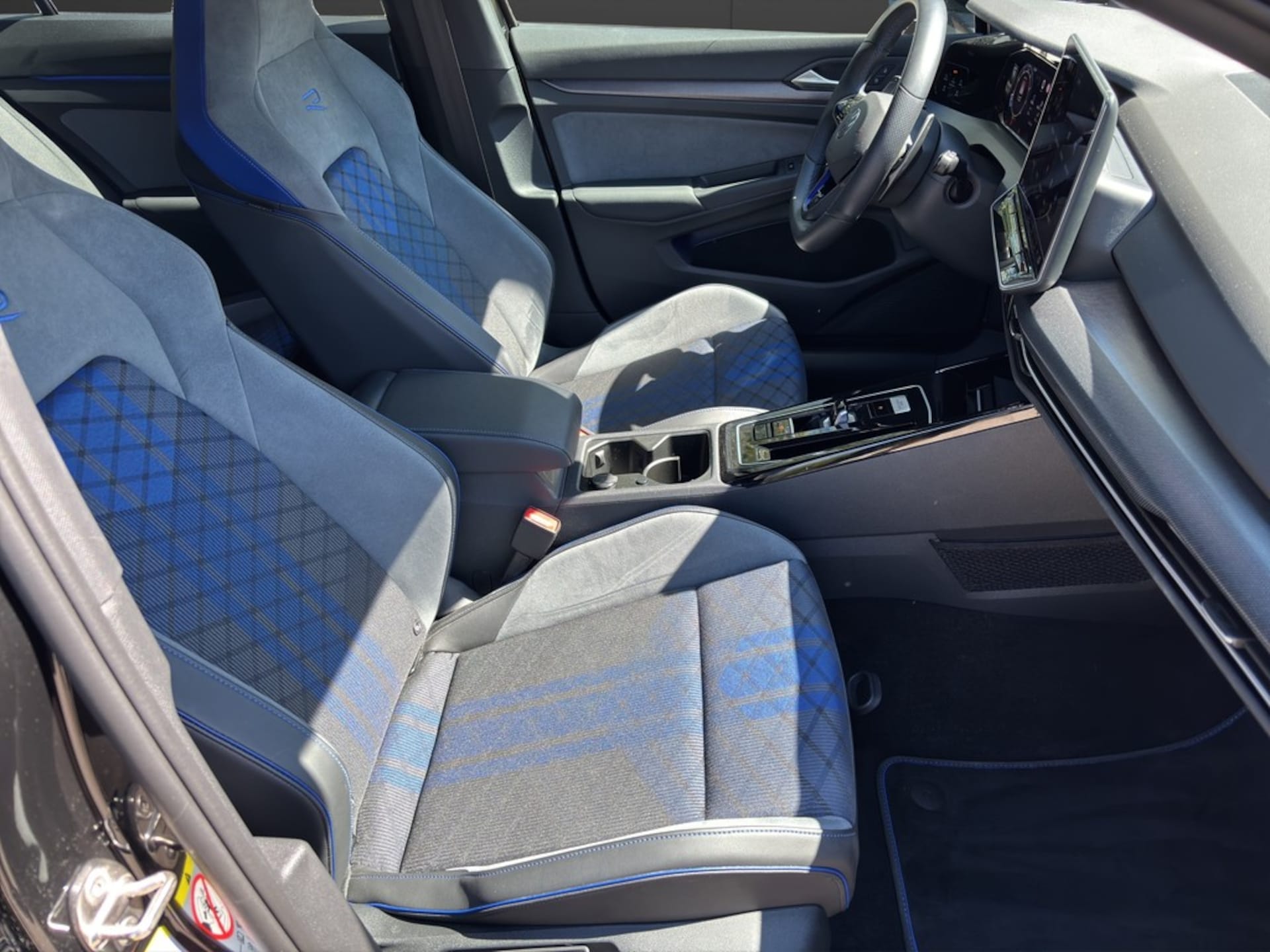Volkswagen Golf R Black Edition
