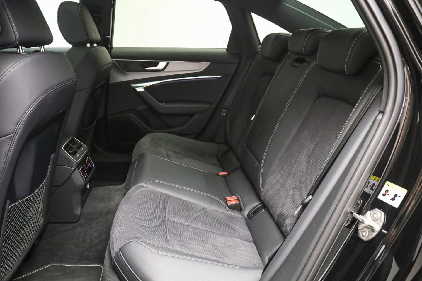 Bild über Audi S6 Limousine TDI quattro tiptronic - für weitere Informationen kontaktieren Sie den Audi Partner