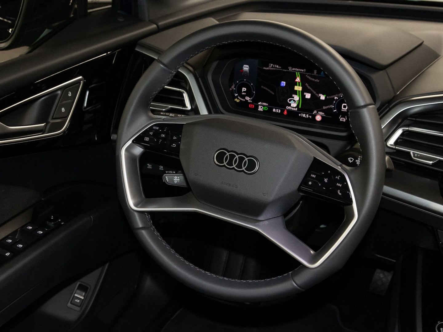 Bild über Audi Q4 Sportback e-tron 45 e-tron - für weitere Informationen kontaktieren Sie den Audi Partner