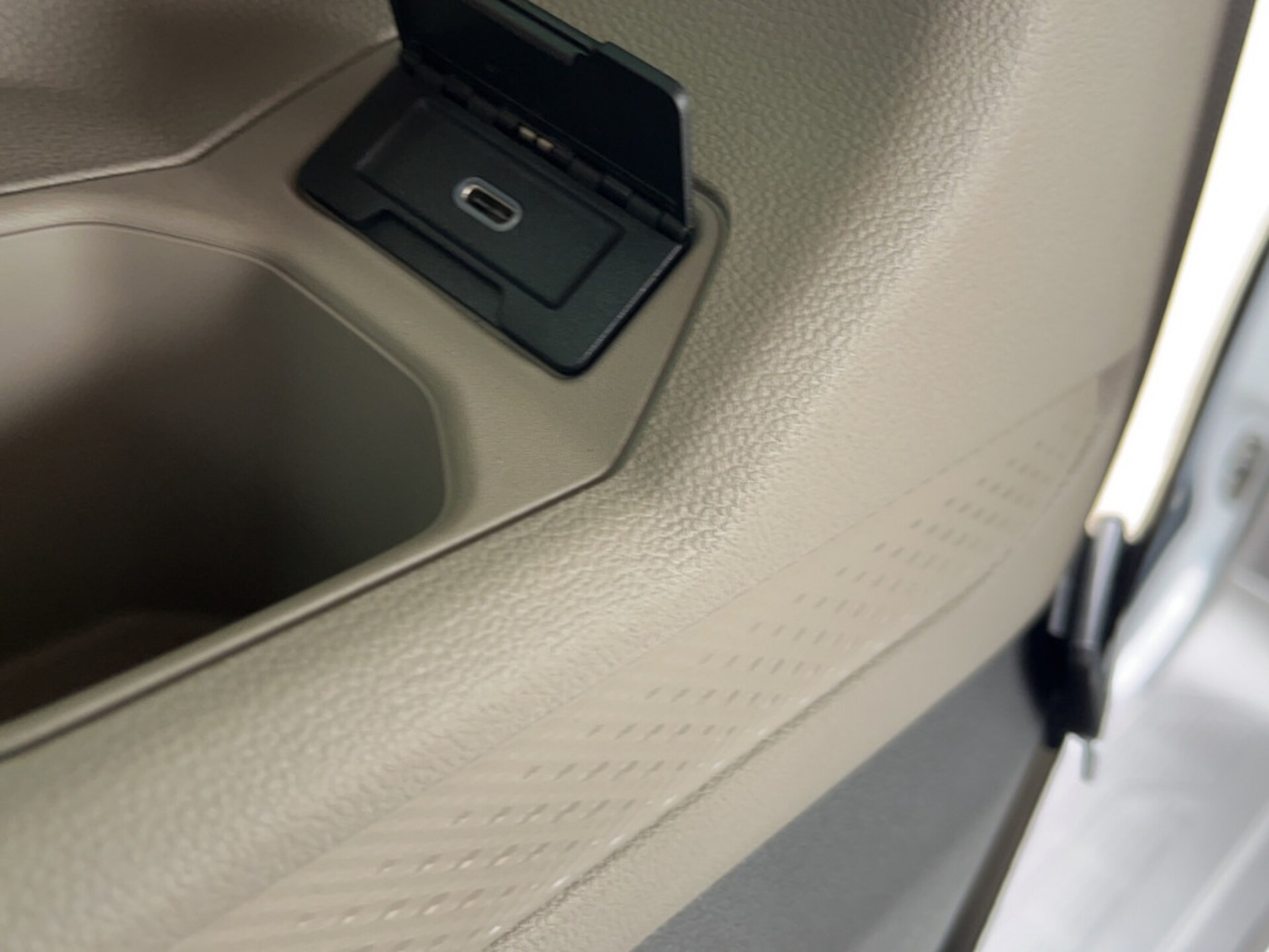 Volkswagen Multivan Basis-Modell