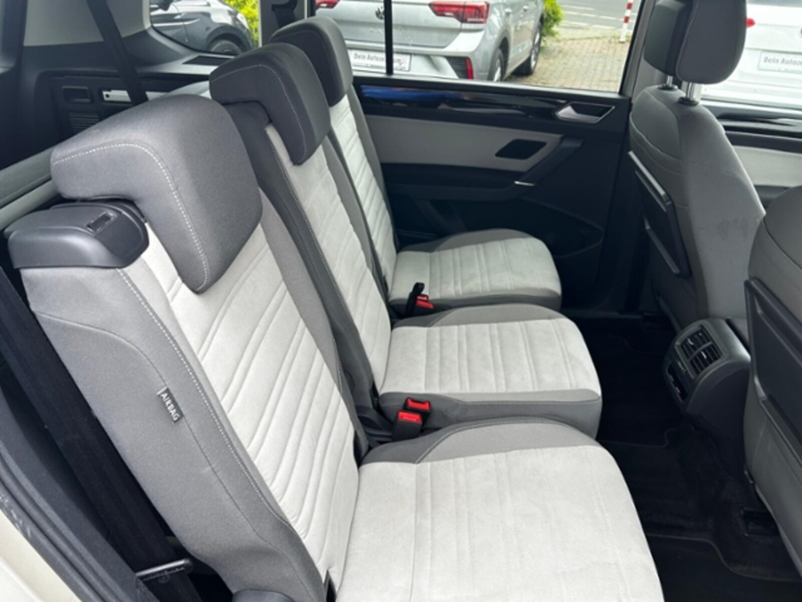Volkswagen Touran – Bild 10