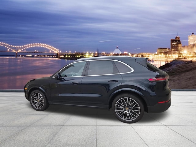 2022 Porsche Cayenne Hybrid