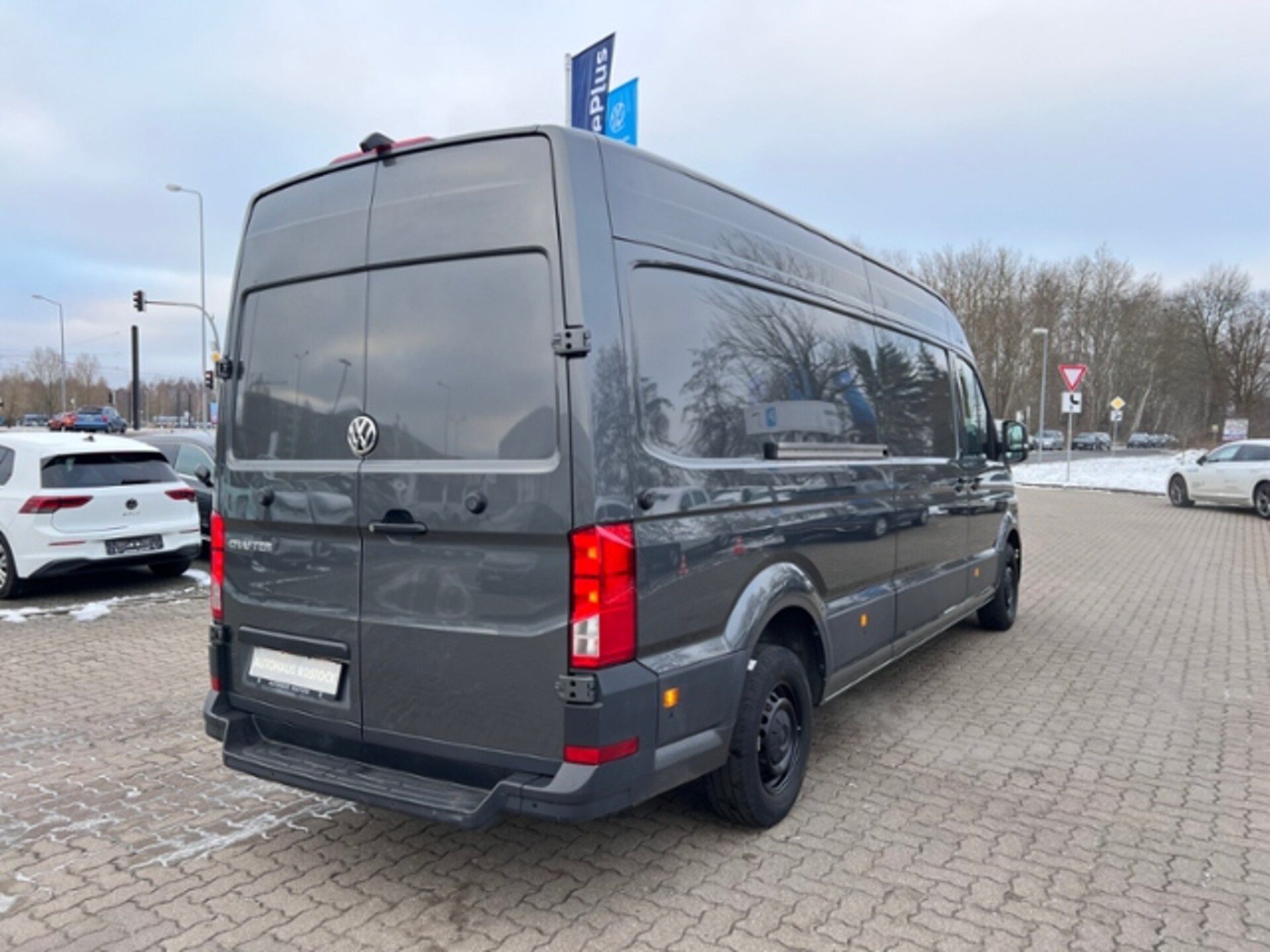 Volkswagen Crafter Kasten langer Radstand