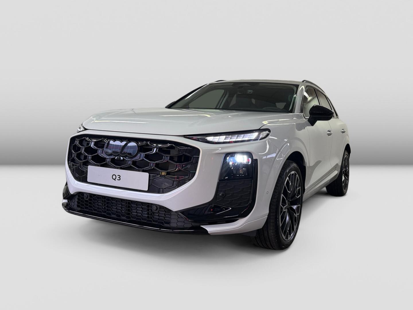 Bild über Audi Q3 SUV TFSI 110 kW S tronic - für weitere Informationen kontaktieren Sie den Audi Partner