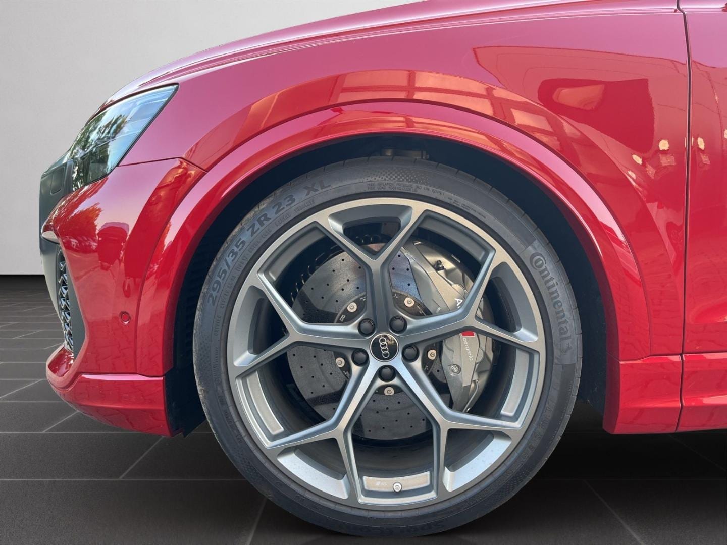 Bild über Audi RS Q8 SUV TFSI quattro 471 kW tiptronic - für weitere Informationen kontaktieren Sie den Audi Partner