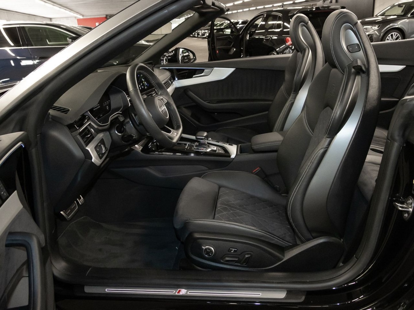Bild über Audi S5 Cabriolet TFSI quattro tiptronic - für weitere Informationen kontaktieren Sie den Audi Partner