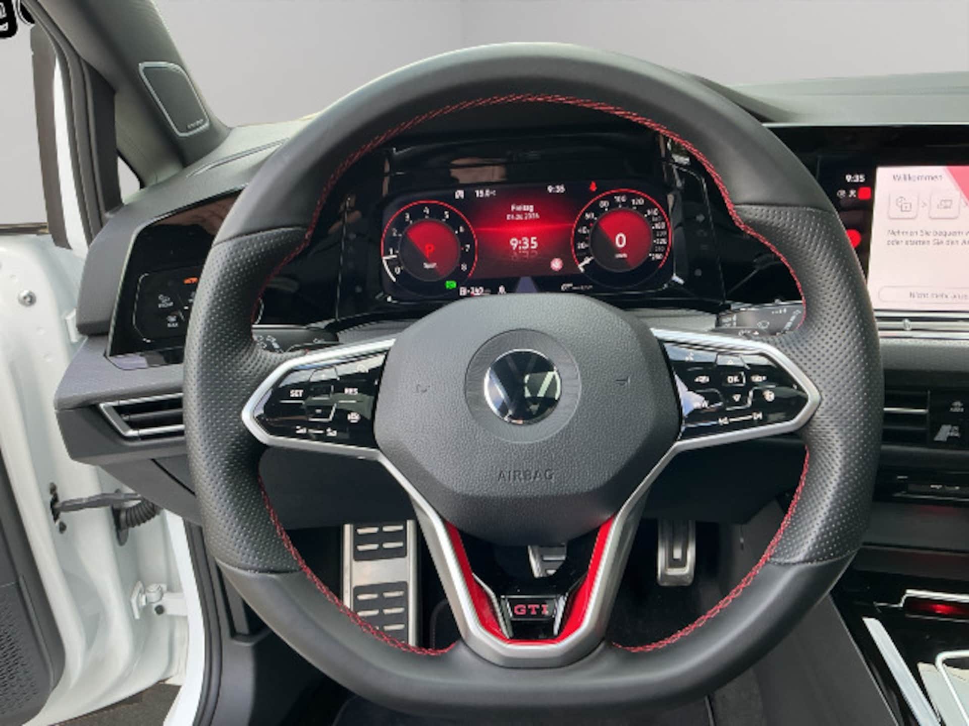 Volkswagen Golf GTI