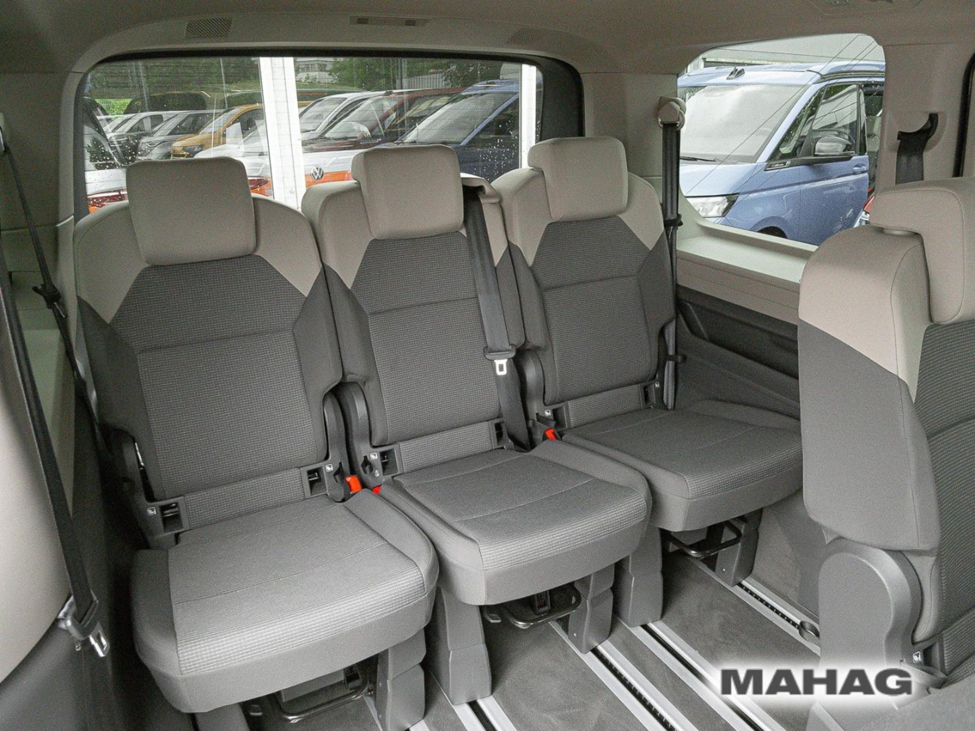Volkswagen Multivan Basis-Modell