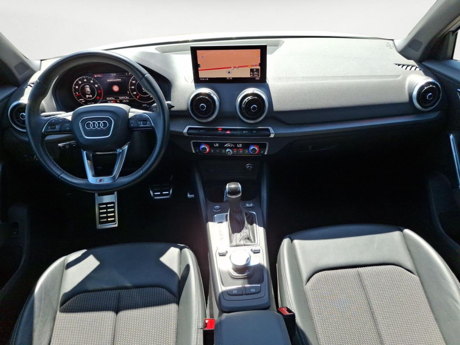 Audi Q2 S line