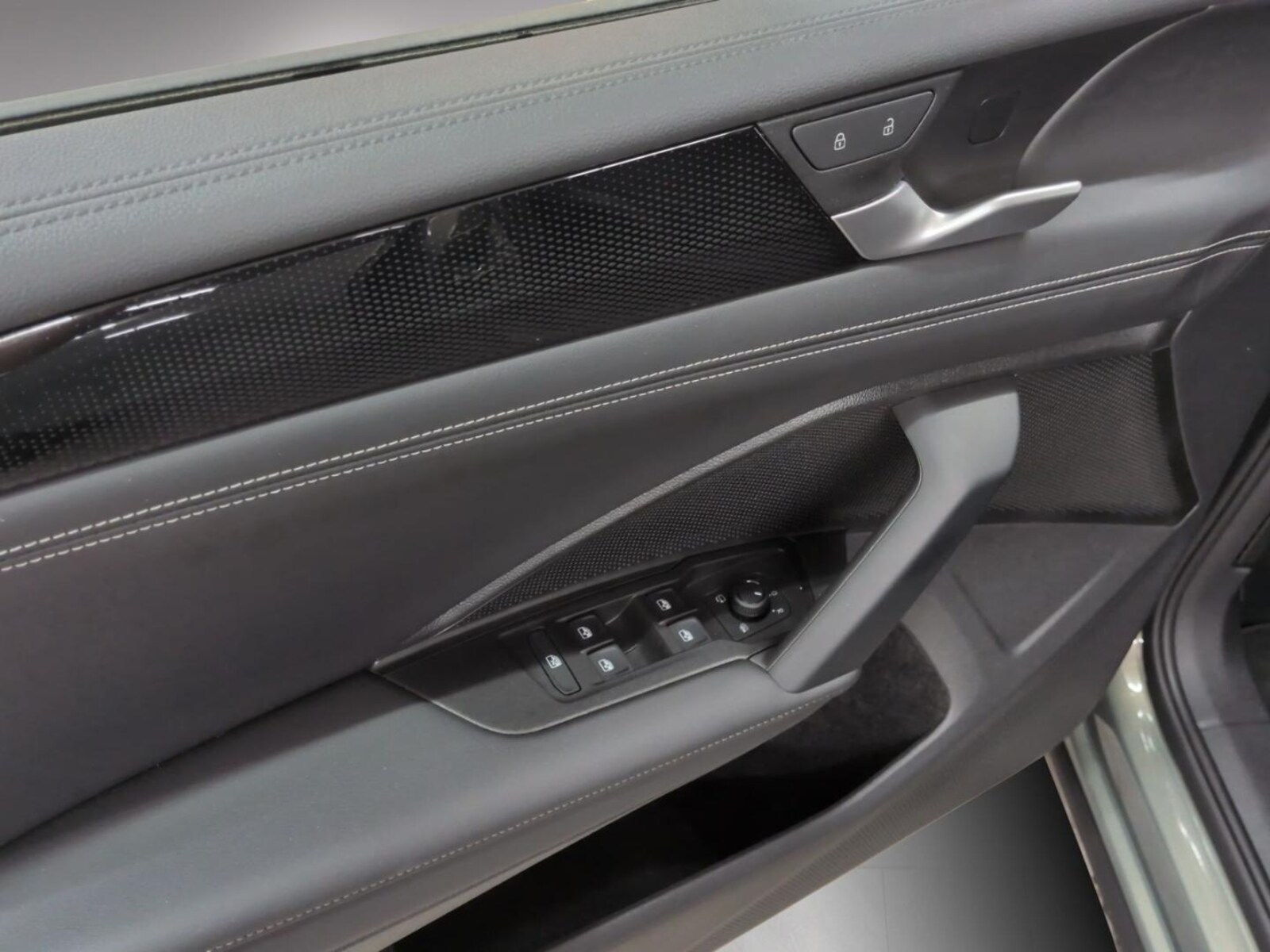 Volkswagen Tiguan – Bild 10