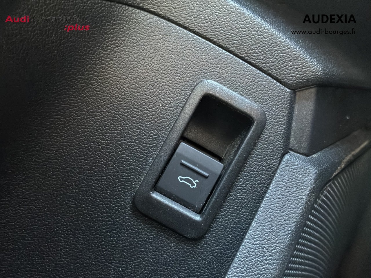Image about Audi A3 Berline Design Luxe 30 TFSI 81 kW (110 ch) 6 vitesses