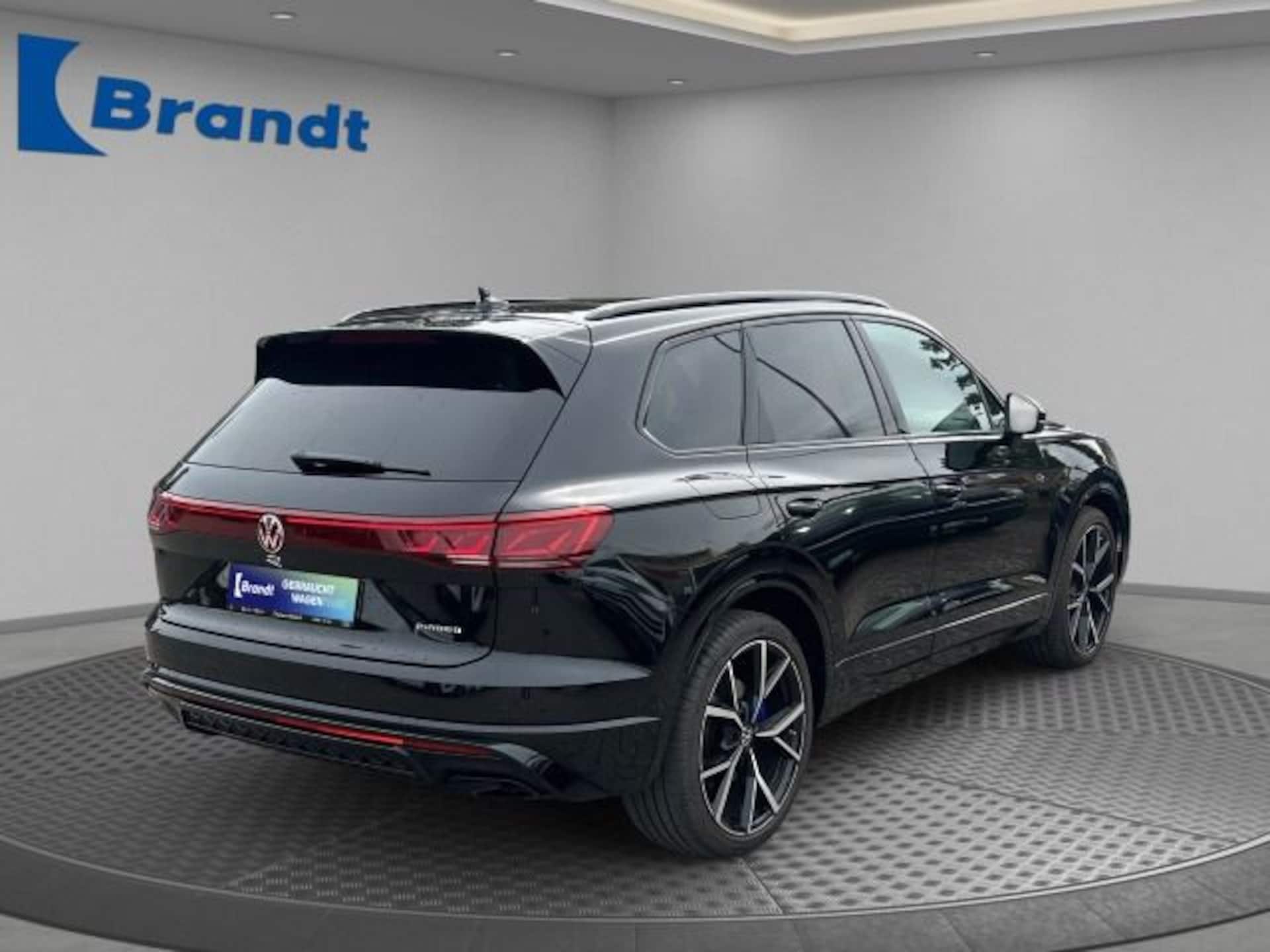 Volkswagen Touareg R