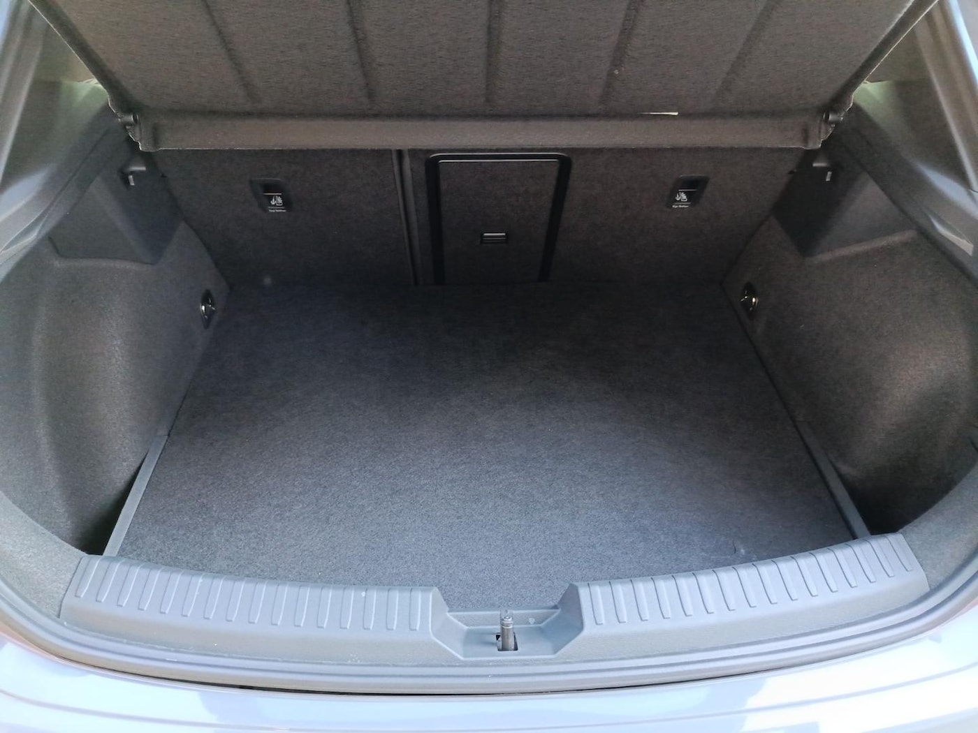 CUPRA Leon León 1.5 TSI e-Hybrid DSG 150 kW (204 CV) — photo 8