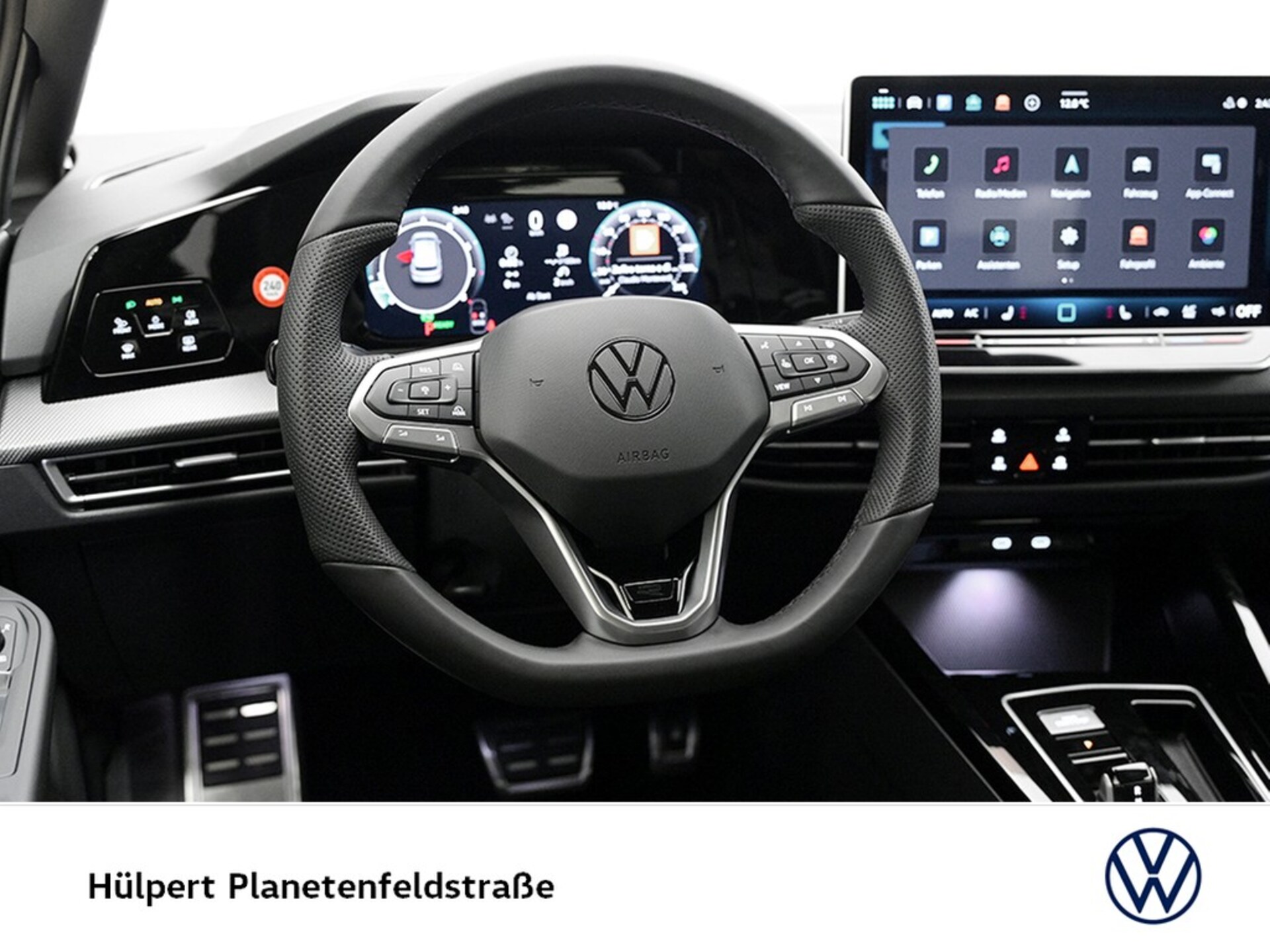 Volkswagen Golf R-Line