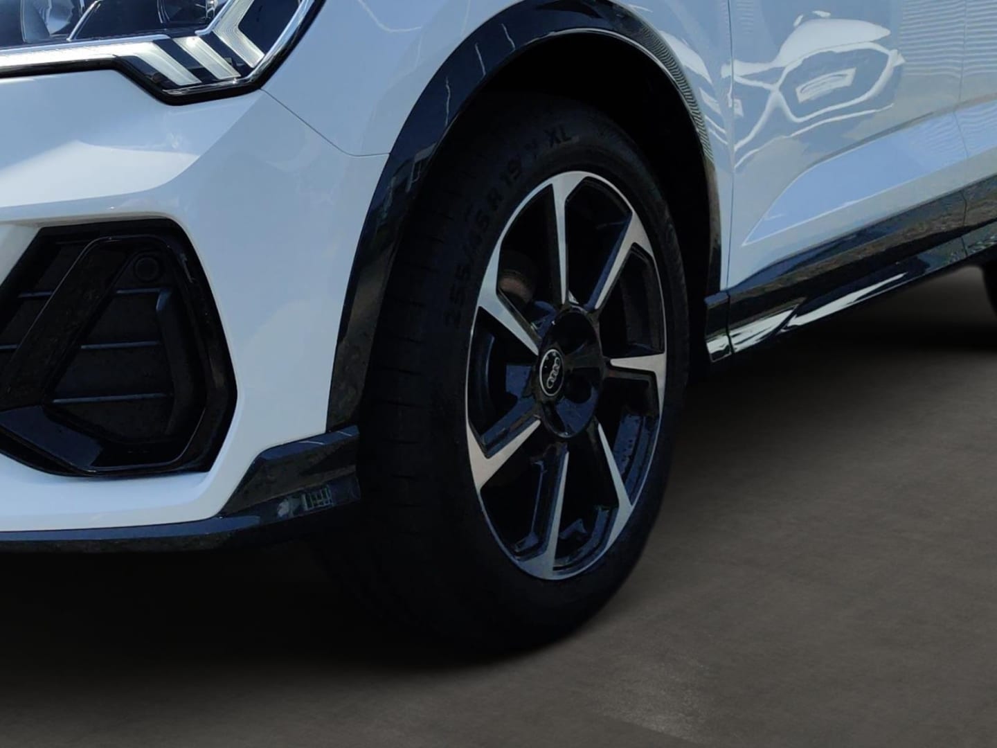 Bild über Audi Q3 Sportback S line 35 TFSI S tronic - für weitere Informationen kontaktieren Sie den Audi Partner