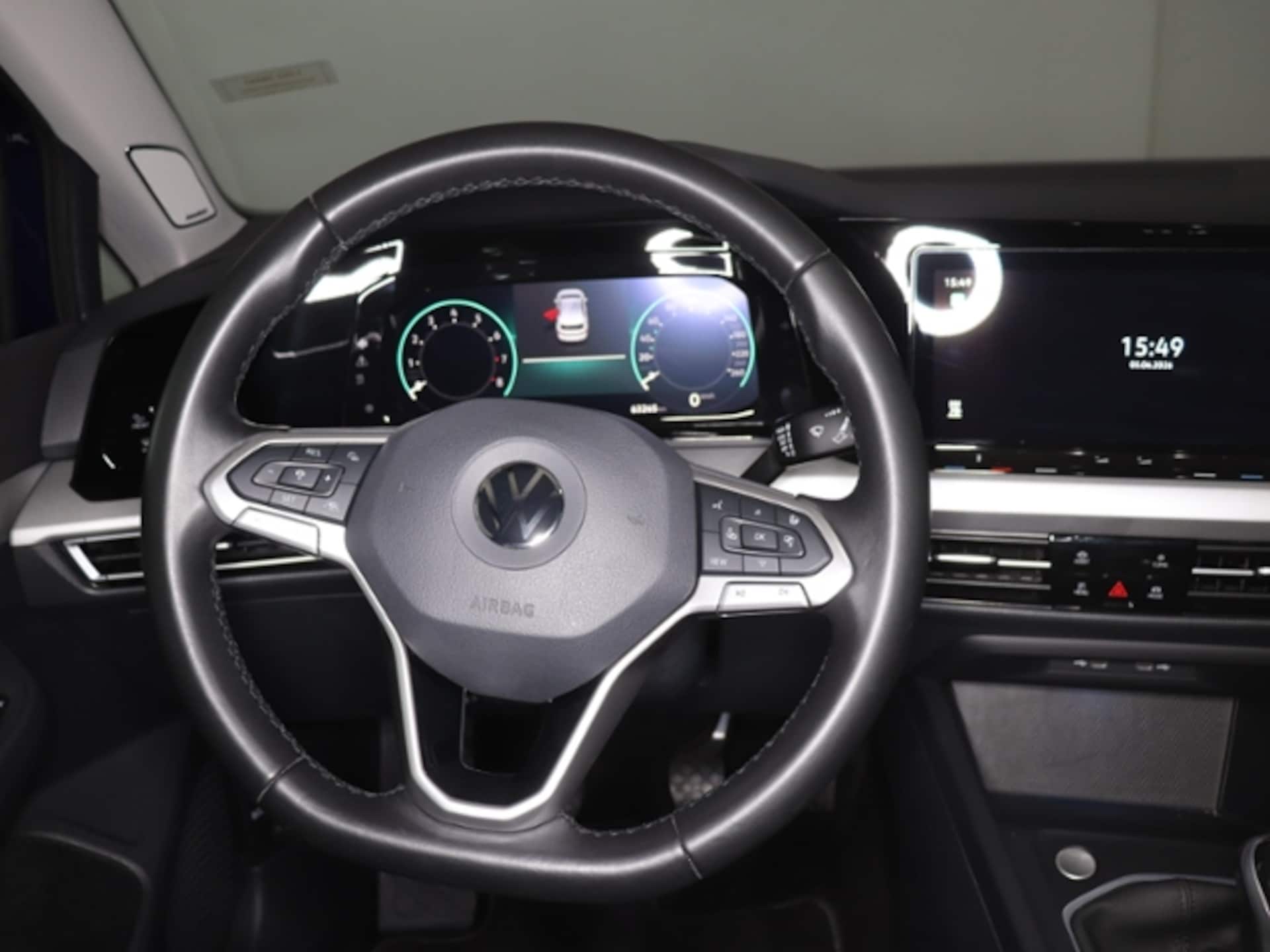 Volkswagen Golf Life