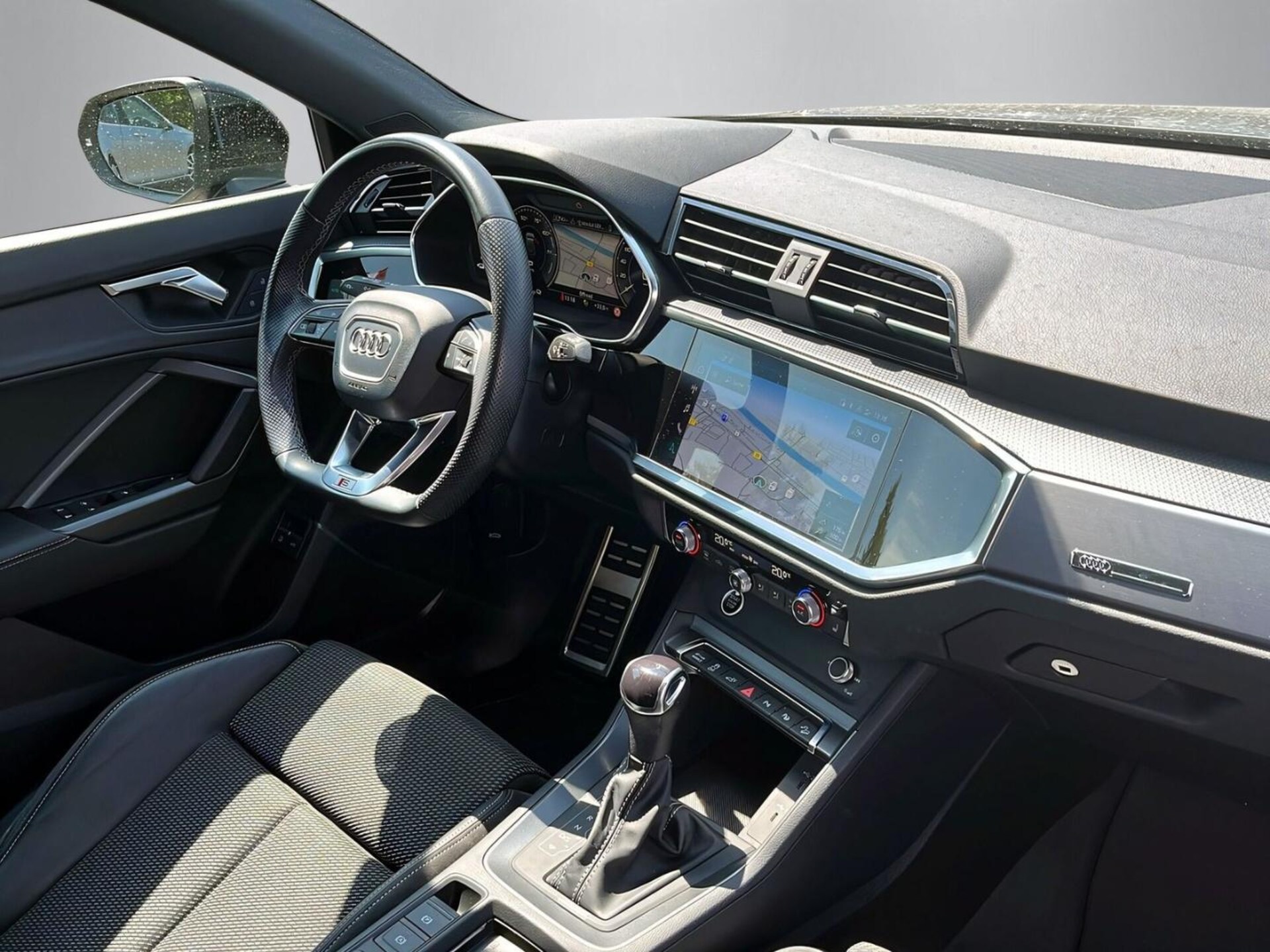 Audi Q3 TFSI e S line
