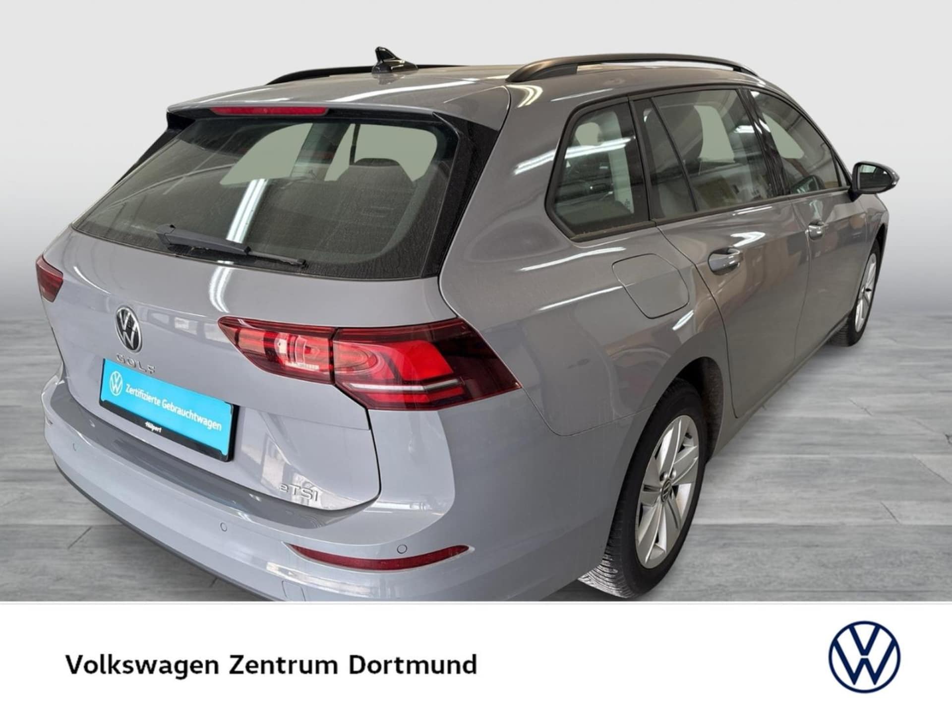 Volkswagen Golf Variant Life