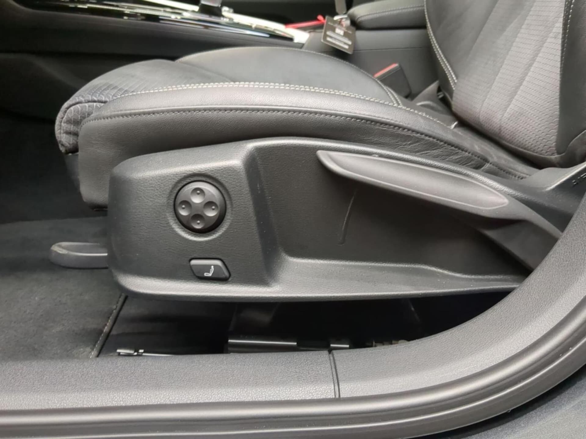 Audi A4 Avant S line