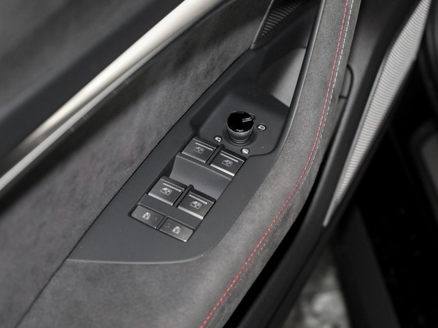 Image about Audi RS 6 Avant performance quattro tiptronic