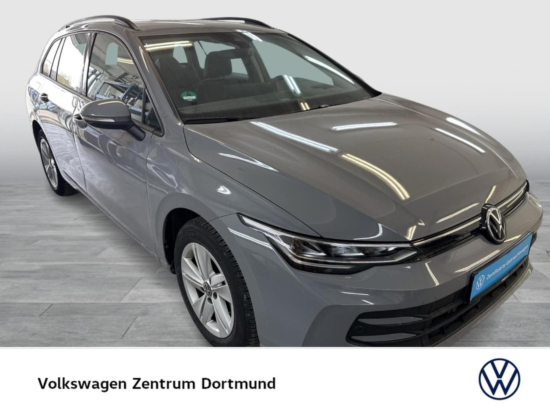 Volkswagen Golf Variant Life