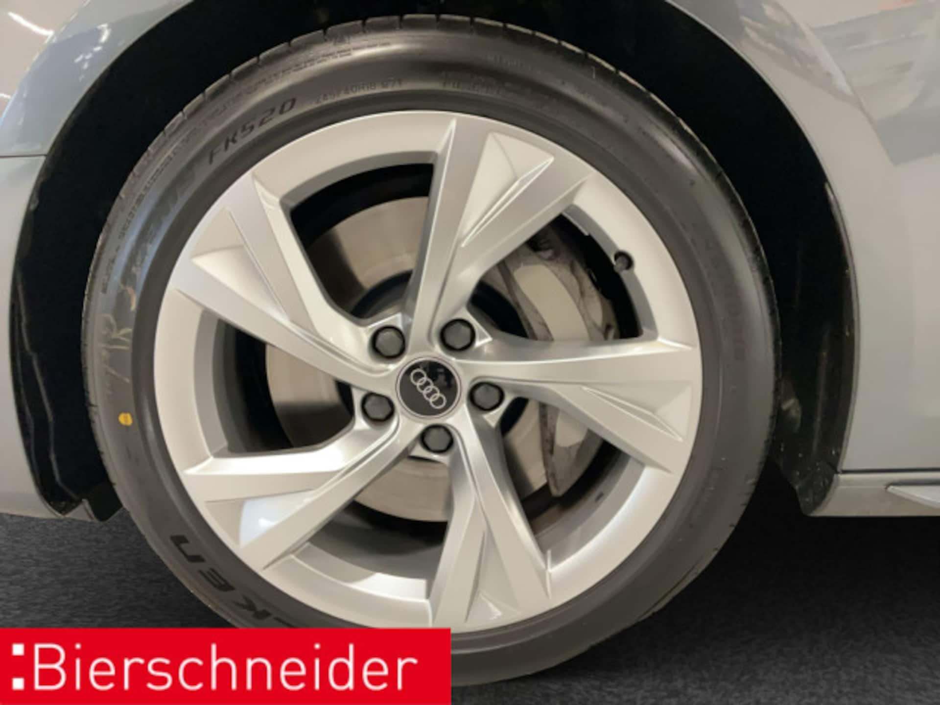 Audi A4 Avant S line