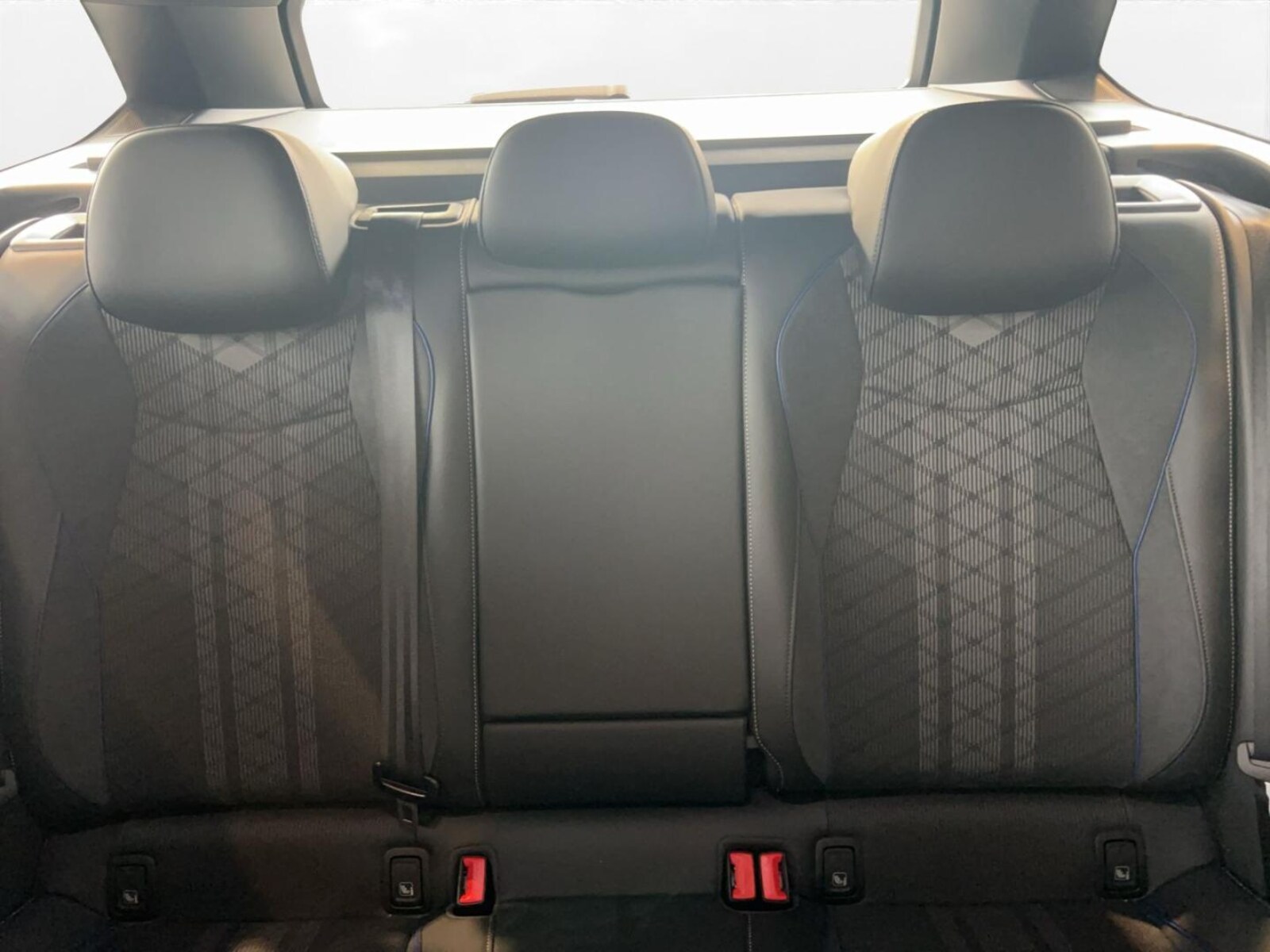 Volkswagen Passat – Bild 4