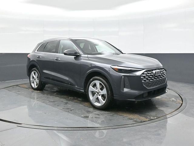 2025 Audi Q5 40 Premium Plus's photo