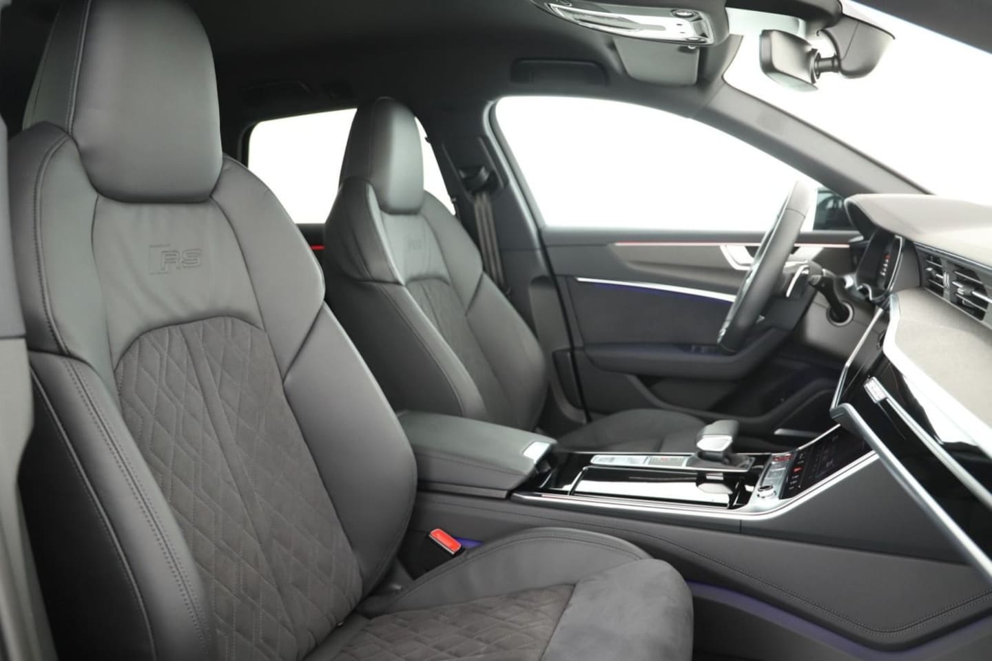 Bild über Audi RS 6 Avant TFSI quattro tiptronic - für weitere Informationen kontaktieren Sie den Audi Partner