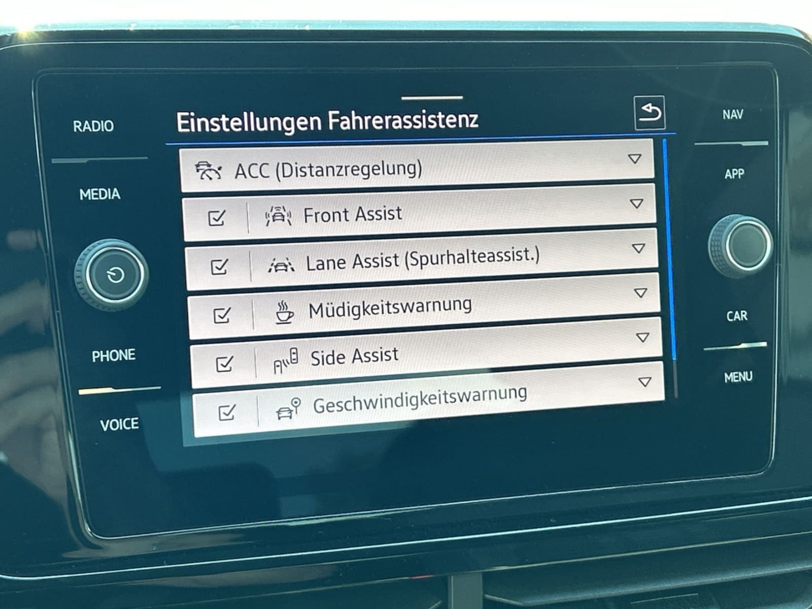 Volkswagen T-Roc – Bild 13