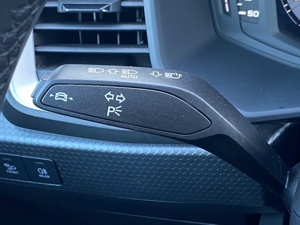 Image about Audi A1 Sportback Advanced 2 25 TFSI 70 kW (95 ch) 5 vitesses