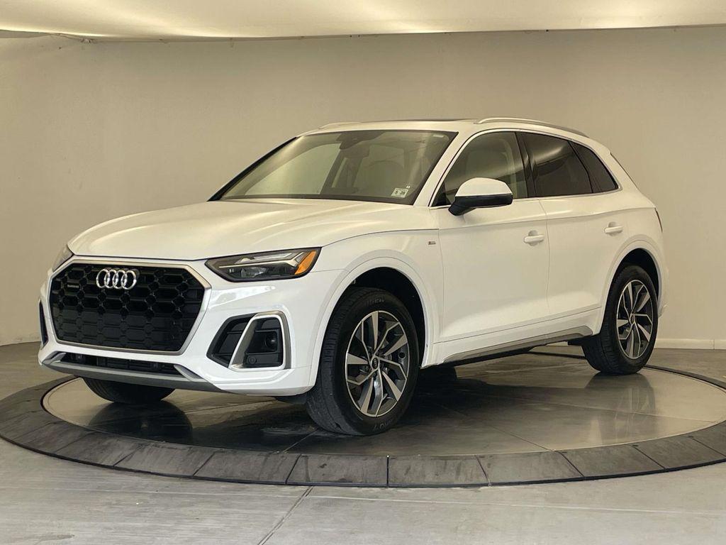 2023 Audi Q5 45 Premium's photo