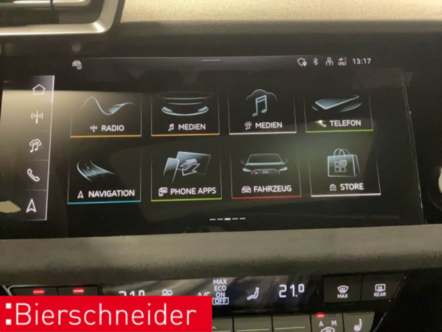 Bild über Audi RS 3 Sportback TFSI quattro 294 kW S tronic - für weitere Informationen kontaktieren Sie den Audi Partner