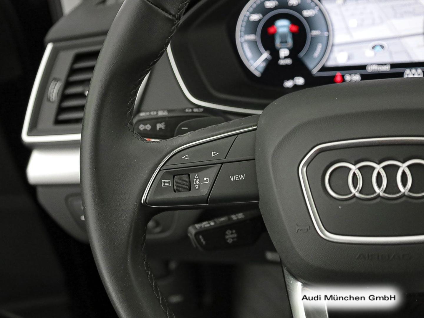 Bild über Audi Q5 TFSI e 50 TFSI e quattro S tronic - für weitere Informationen kontaktieren Sie den Audi Partner