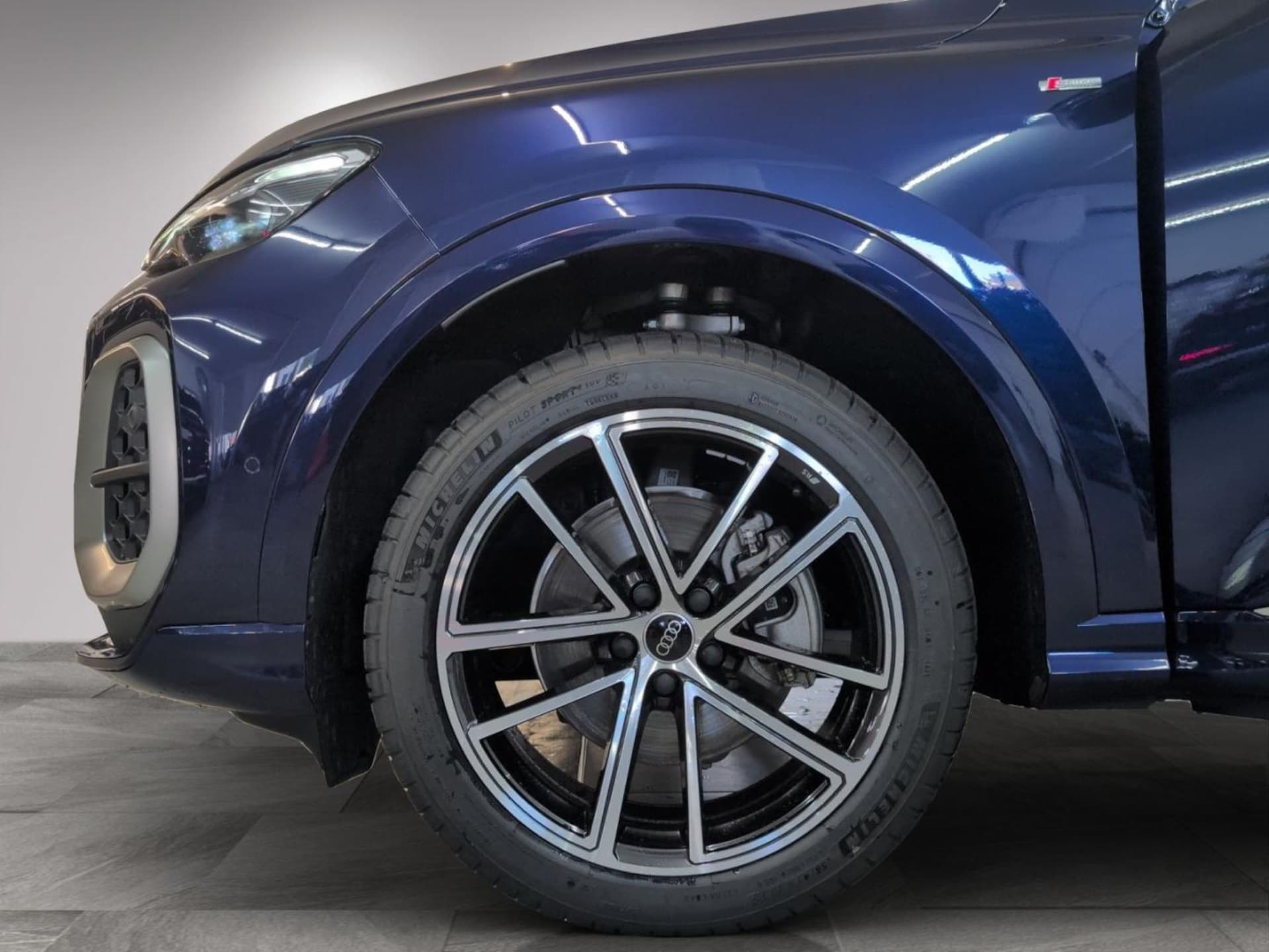 Audi Q5 Sportback edition one