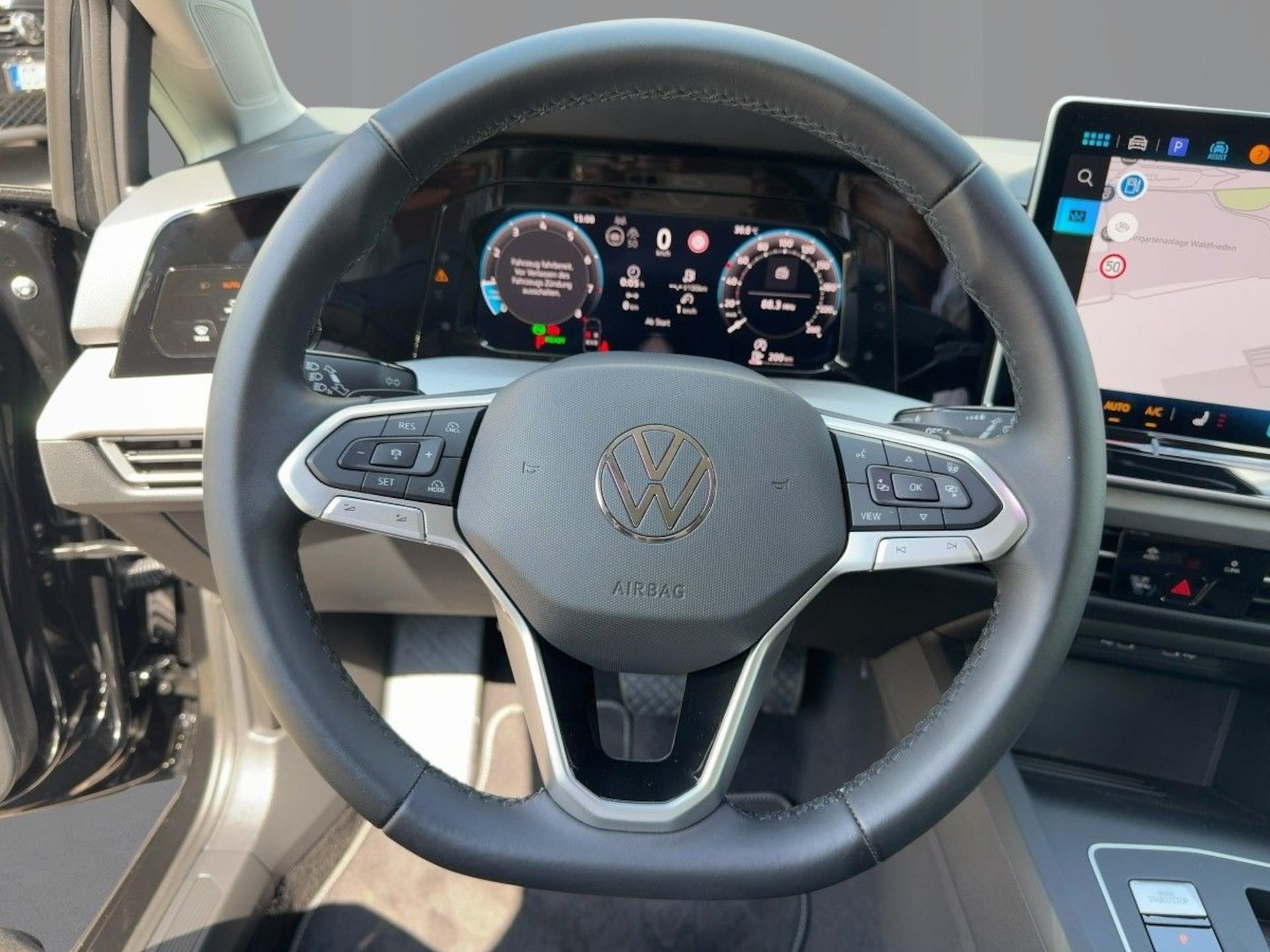 Volkswagen Golf Life