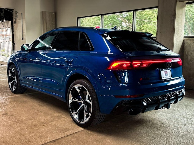2026 Audi RS Q8 SUV performance