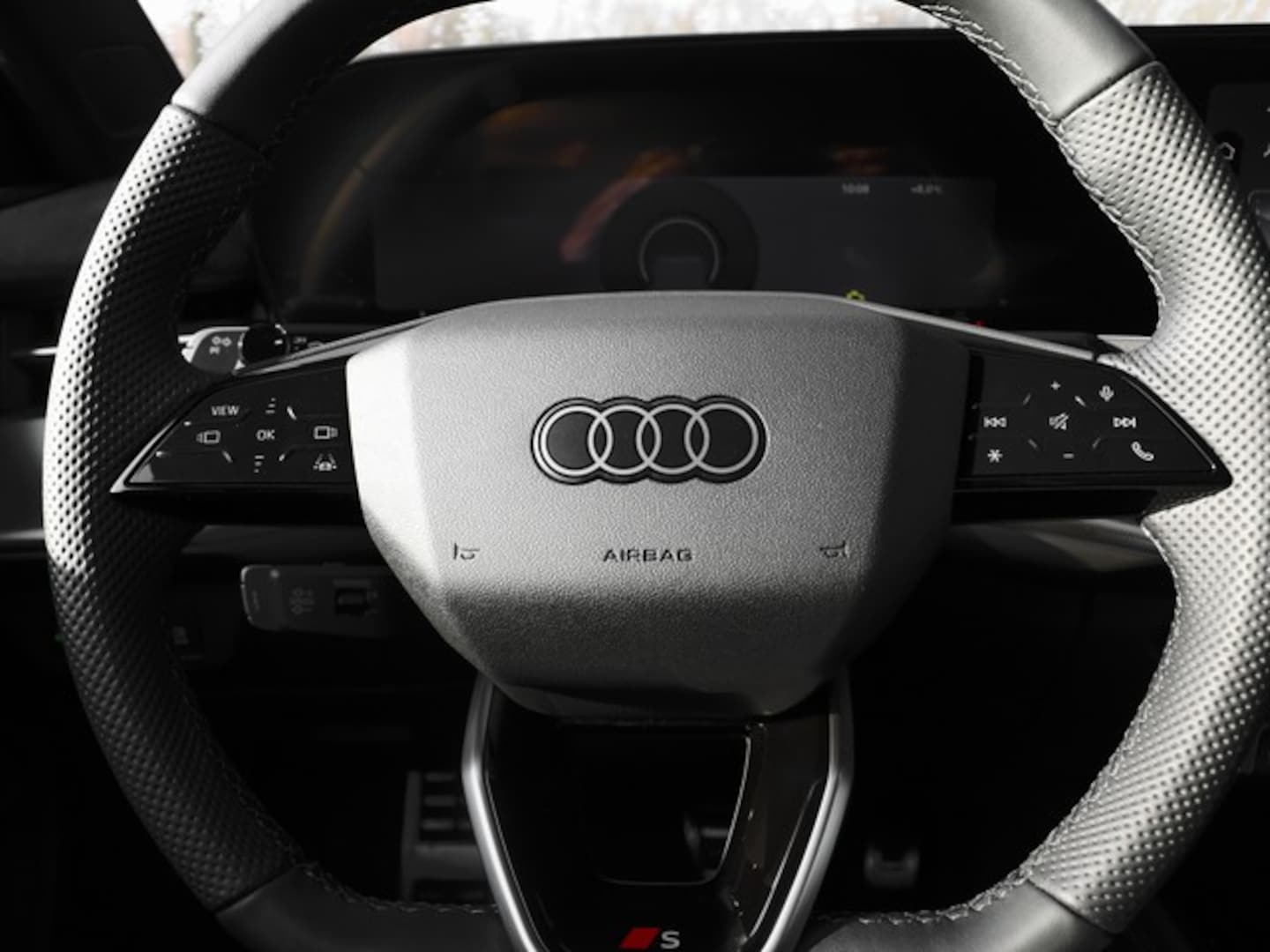 Bild über Audi Q3 SUV TFSI 110 kW S tronic - für weitere Informationen kontaktieren Sie den Audi Partner