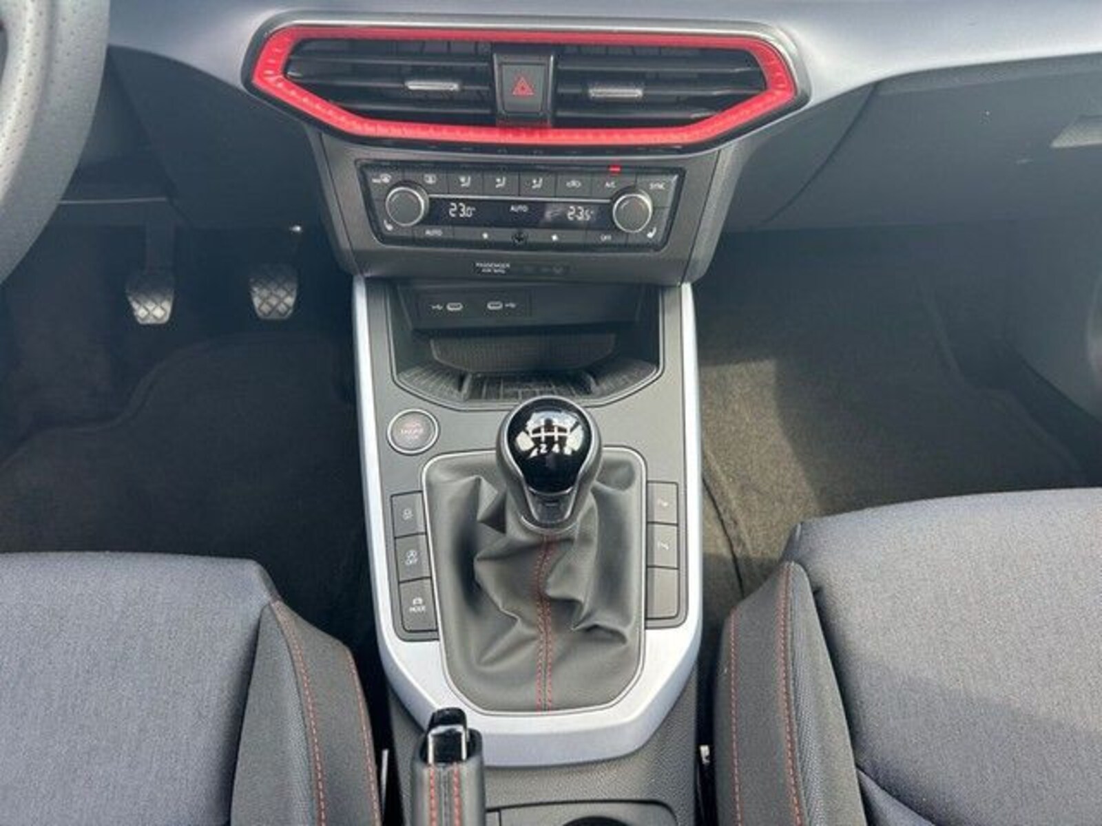SEAT Arona – Bild 11