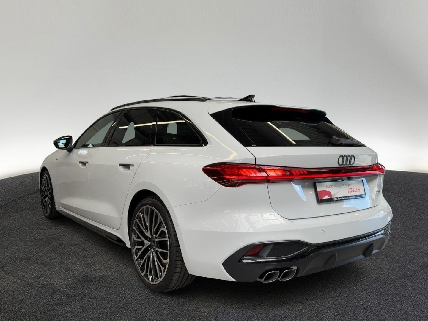 Bild über Audi A5 Avant TDI quattro 150 kW S tronic - für weitere Informationen kontaktieren Sie den Audi Partner