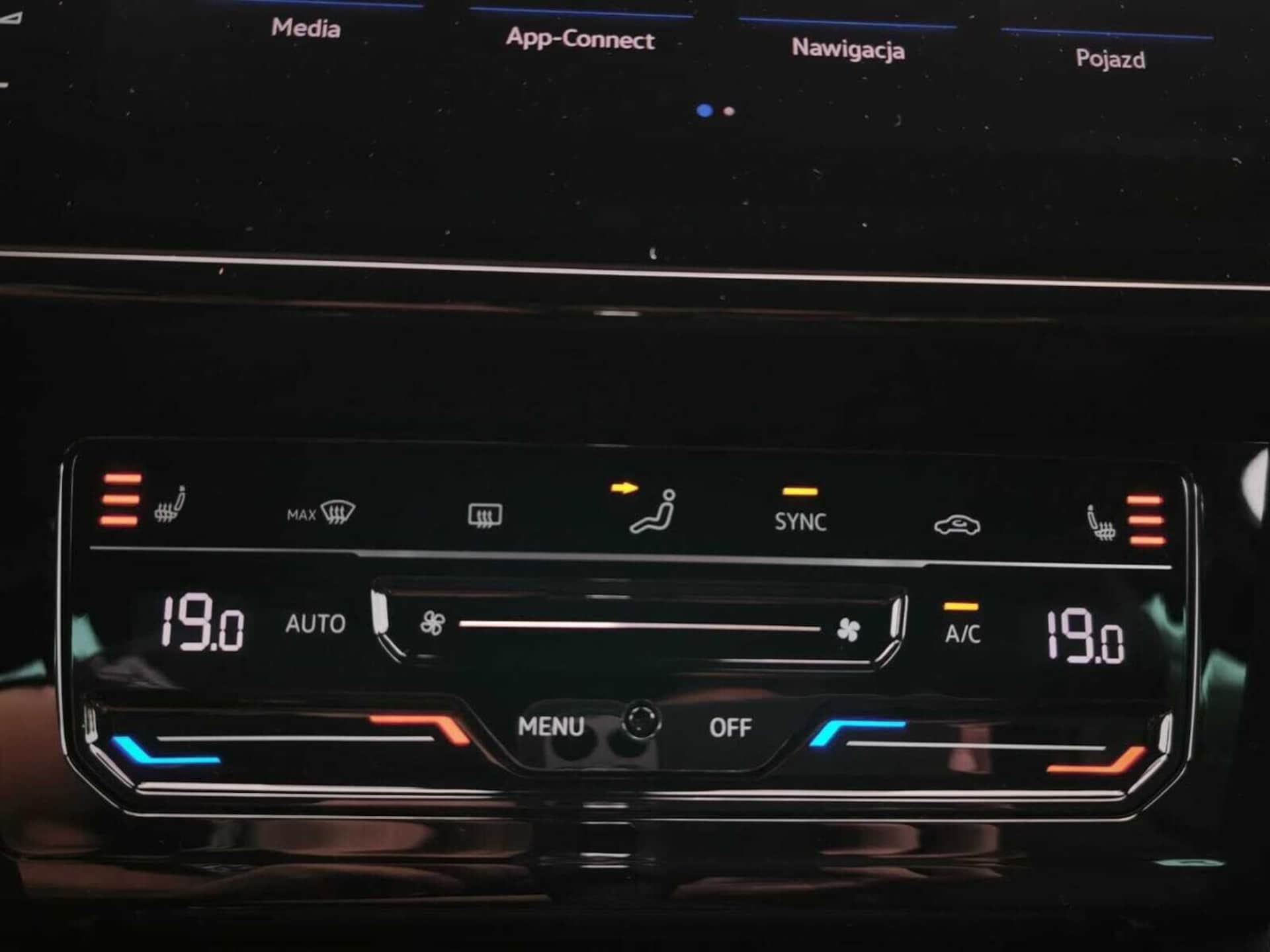 Volkswagen Passat Elegance