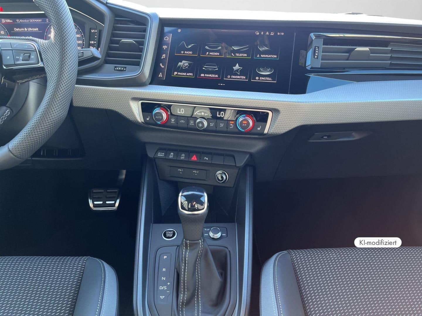 Bild über Audi A1 Sportback S line 30 TFSI S tronic - für weitere Informationen kontaktieren Sie den Audi Partner