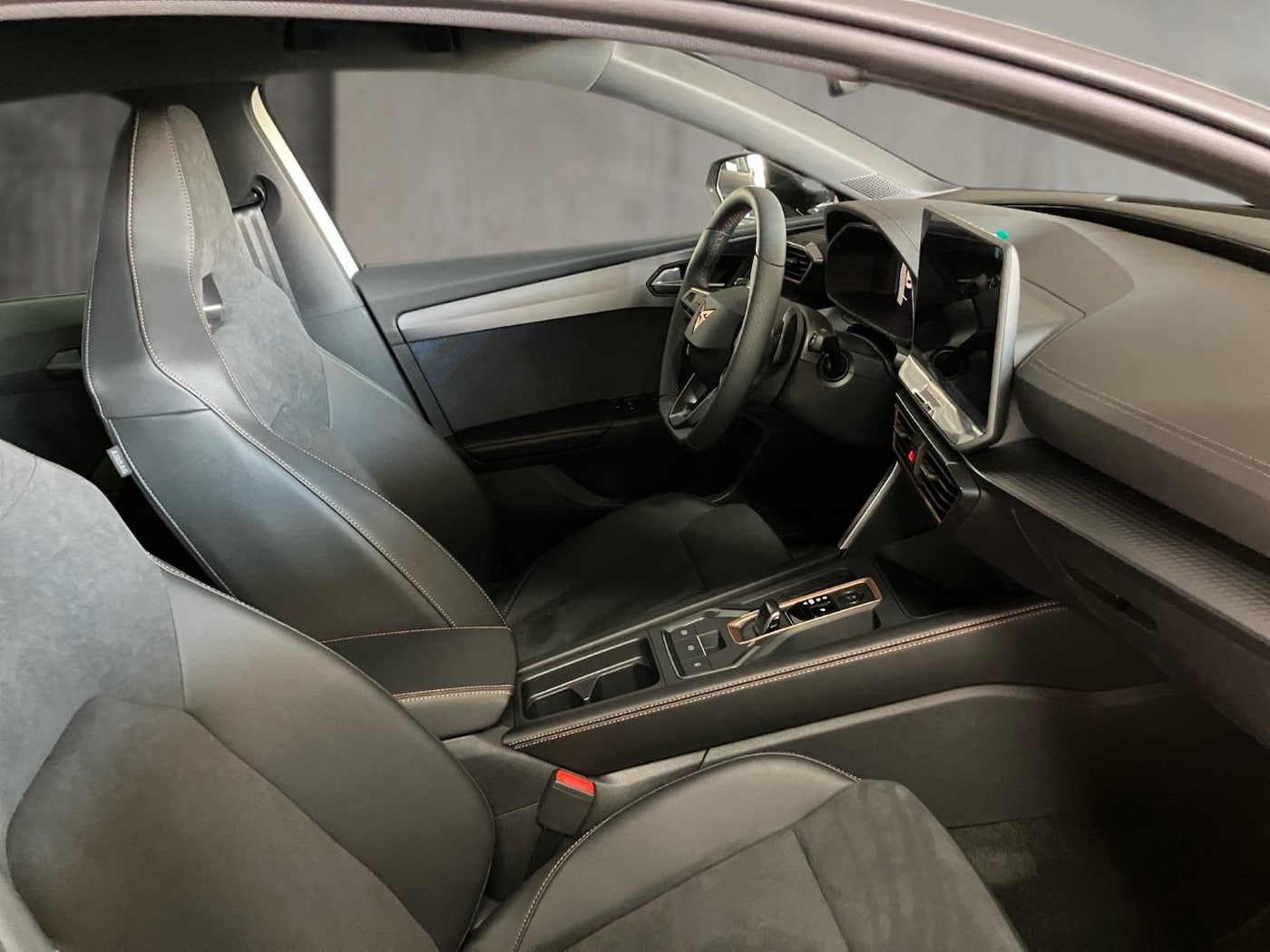CUPRA Leon León 1.5 eTSI DSG 110 kW (150 CV) — photo 5