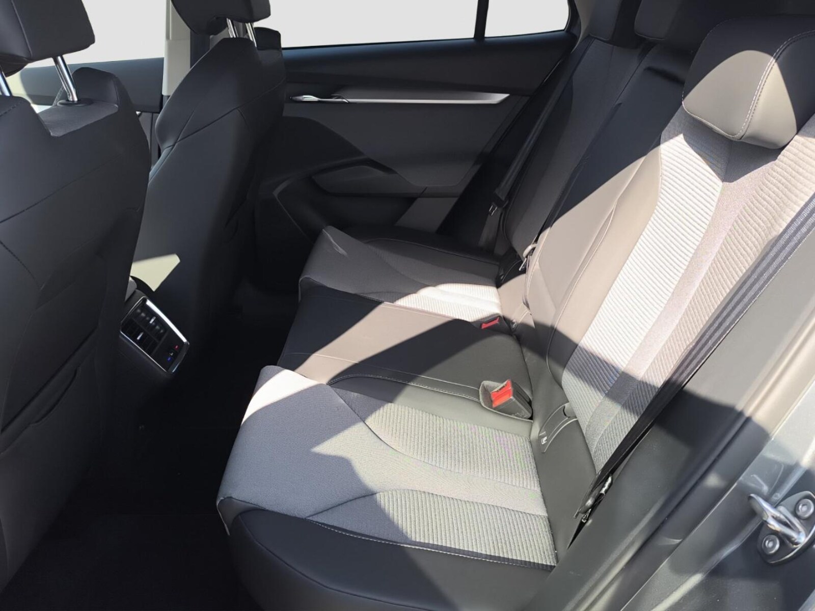 Škoda Enyaq – Bild 17