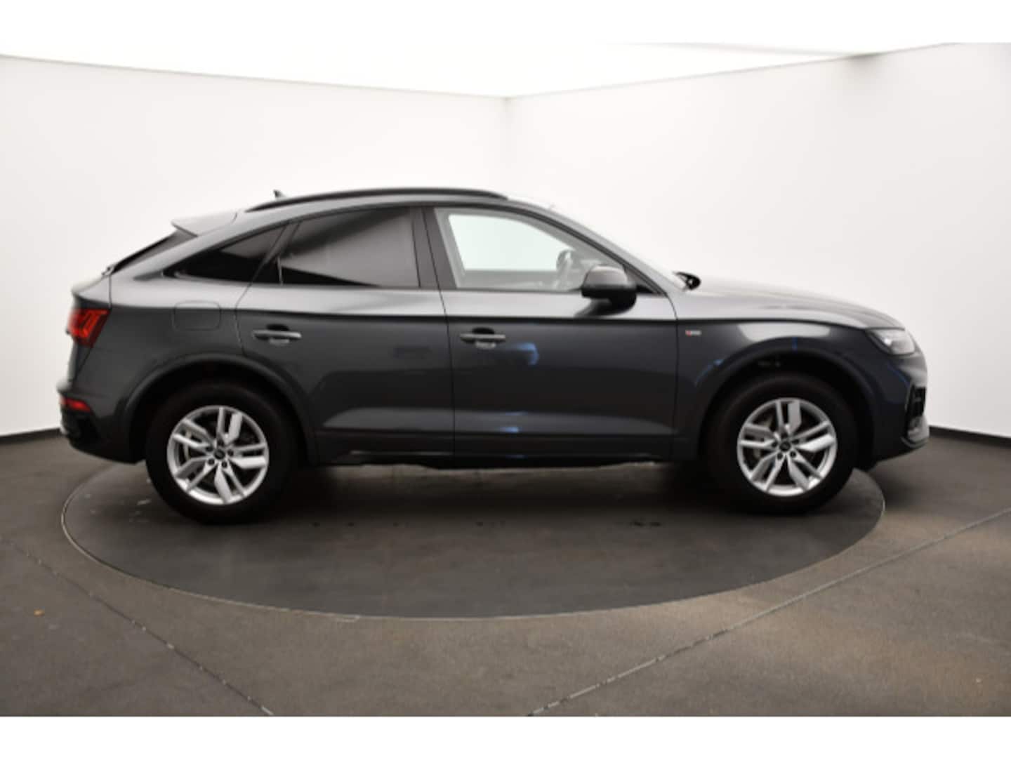 Bild über Audi Q5 Sportback TFSI e S line 55 TFSI e quattro S tronic - für weitere Informationen kontaktieren Sie den Audi Partner