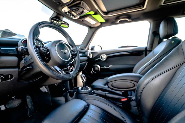 2020 MINI