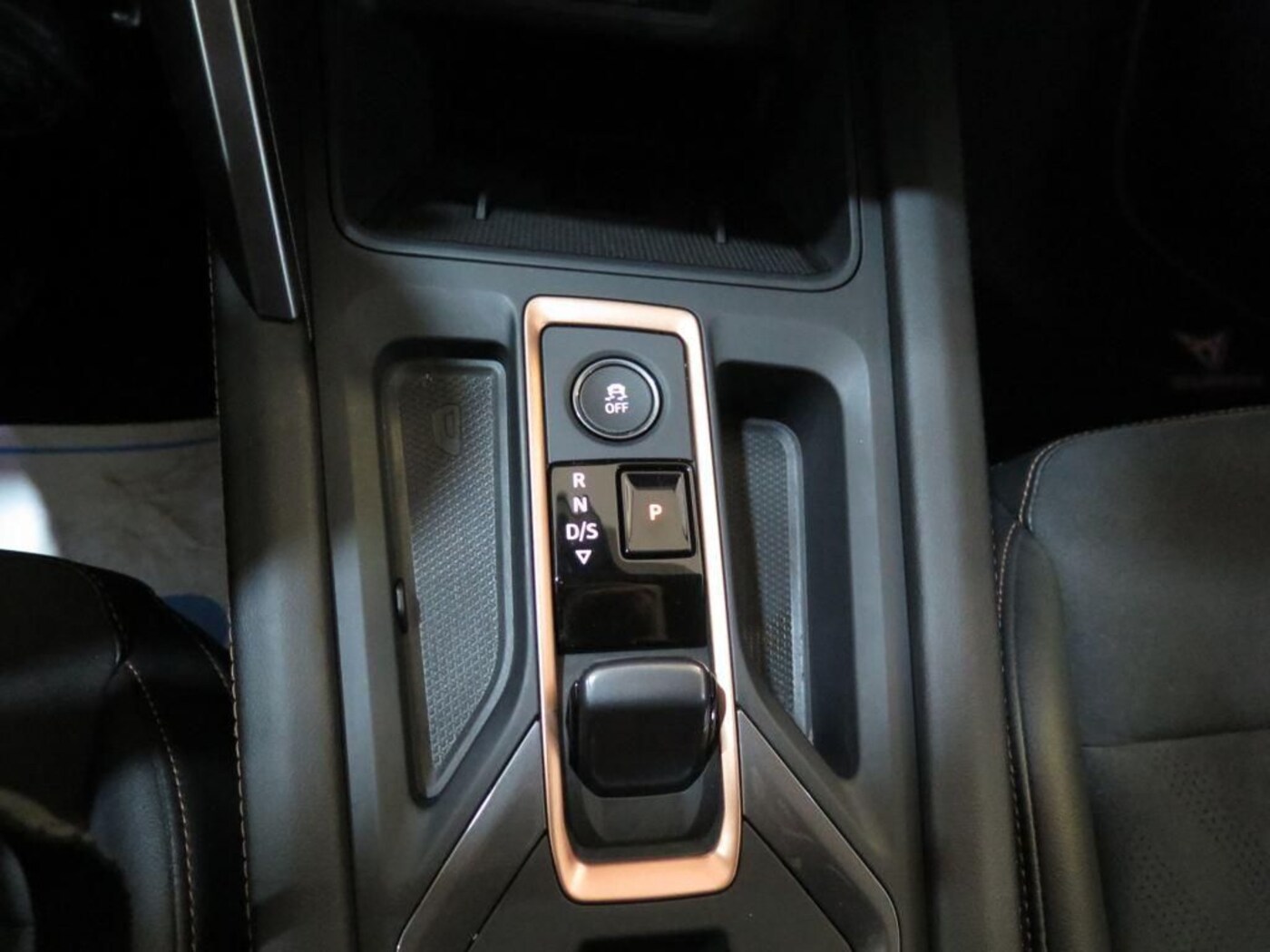 CUPRA Formentor 1.5 TSI e-Hybrid VZ DSG 200 kW (272 CV) — photo 11