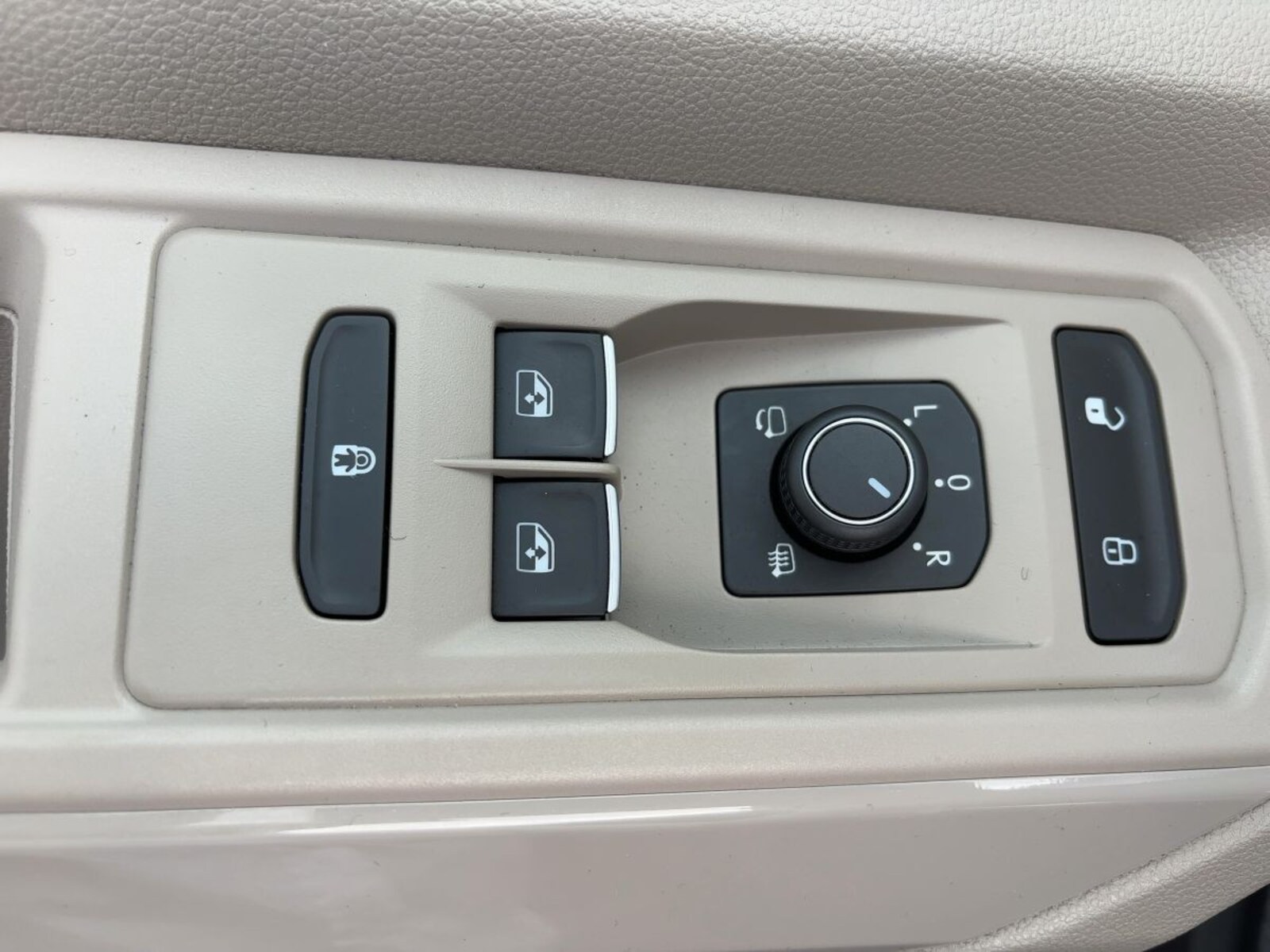 Volkswagen Multivan – Bild 17